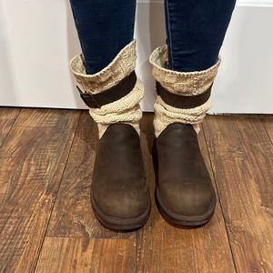 UGG sweater boots size 7